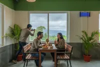 The Hosteller Kodaikanal - breakfast