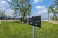 The Shores Cozy Lakeside Condo Unit 5705
