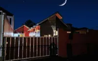 Full House 2 Bedroom Delavega Guest House 2