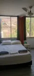 Secure building, walk to beach, near shops and mall - Mountain view