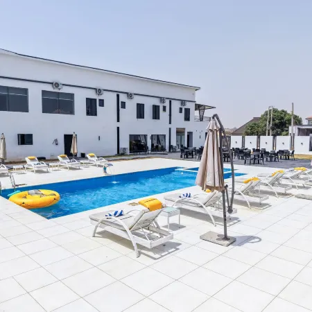 PEREGRINE HOTEL BY BOULEVARD