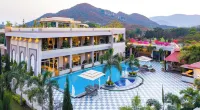 Mountain Creek 7BHK Villa by ELIVAAS - Villas