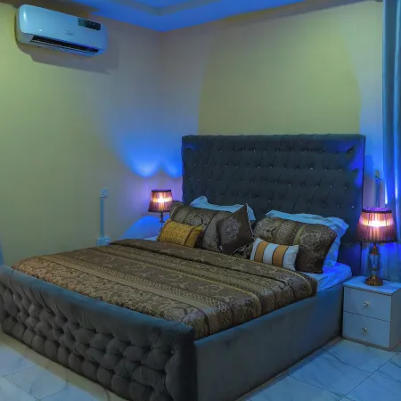 114 Luxury Apartments by Oragon Hotel