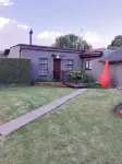 Rustic Red Serene & comfortable country home - 3-Star