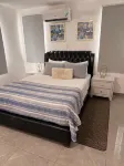 Deanery Apartments - Pool - AC - 24hrs Hotel di 