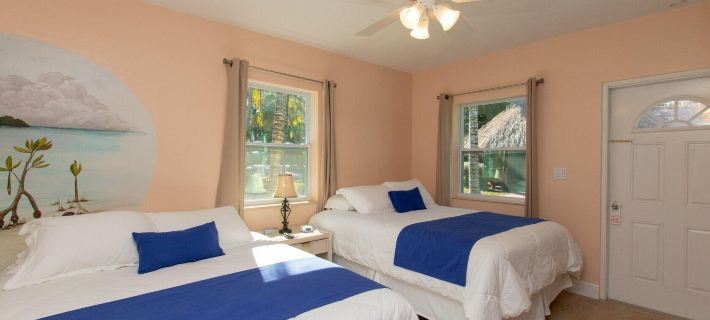 Sunset Cove Beach Resort Hotels in Key Largo