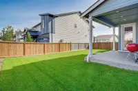 Fenced Yard & Grill! Family Haven in Port Orchard - Homestays