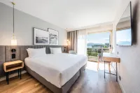 Radisson Hotel Cannes Seaside - piscina
