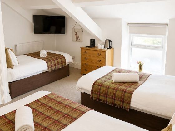 Number 19 Guest House - Self Check in - under 4 Miles from Barrow in Furness