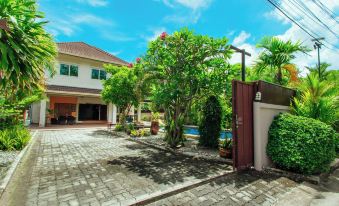 Private Residence Hosted by Sasithorn
