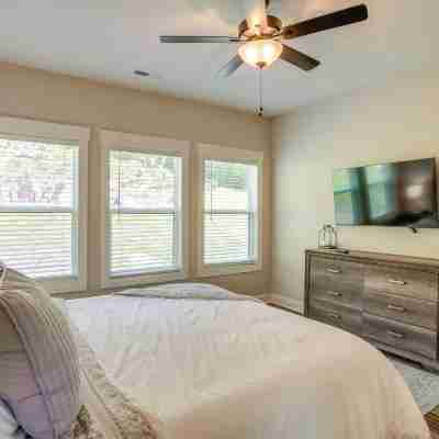 Wooded Escape at Raccoon Mountain w/ Fire Pit Rooms