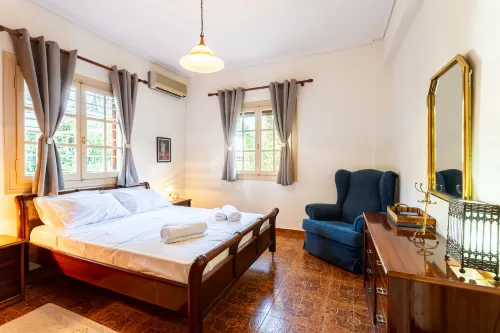 Avia's Seaside Hideaway with Lush Garden - 2-Star