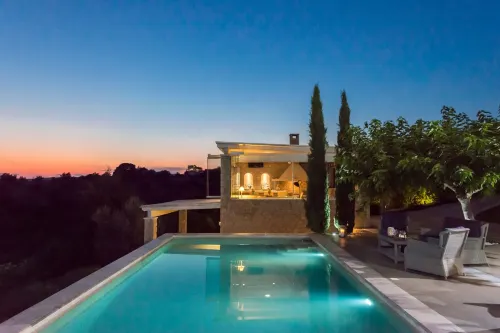 Porto Cheli Studio - Poolside Lux Getaway - 3-Star