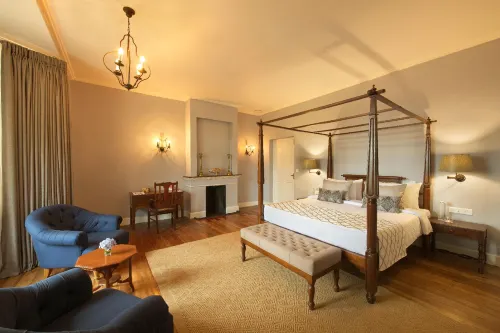 Ama Stays and Trails Tea Estate Bungalows , Munnar - Villas