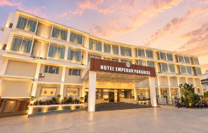 Hotel Emperor Paradise
