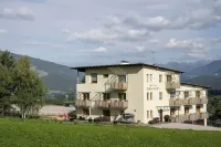 Garni Schorneck - balcony