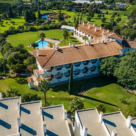 Colina Verde Resort