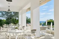 Glavas Inn Hotel - Pools