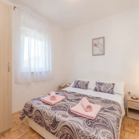 Apartments Lilly - Two Bedroom Apartment with Sea View and Terrace
