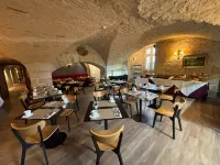 Le Clos Champagnac at Hotel Golf Chateau de Chailly - parking