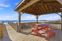Steps to the Sand Sleeps 12 Hot Tub Grill - 4-Star