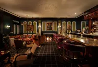 Graduate by Hilton Evanston - bar