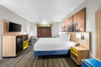 Days Inn by Wyndham York - parking