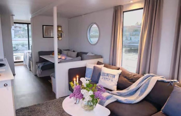 Solvesborg Houseboat With Harbour Views - Sleeps 4