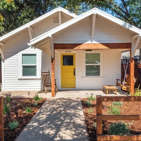 Bella Villa - Vine Cottages by Avantstay Hot Tub + Firepit + Bocce Downtown Paso Robles