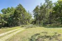 Ozarks Escape! Farmhouse w/ Fire Pit + Trails - Homestays