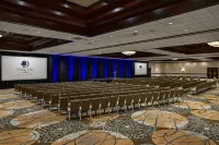 DoubleTree by Hilton Ontario Airport - parking