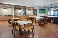 Fairfield Inn & Suites Helen - Desayuno