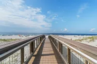Hilton Garden Inn Orange Beach Beachfront - Scenic