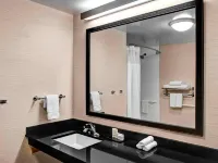 Fairfield Inn & Suites by Marriott Los Angeles LAX/El Segundo Hotels near Los Angeles International Airport
