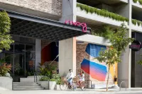 Moxy Sydney Airport - Airport Shuttle