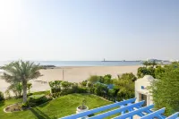 Hilton Salwa Beach Resort & Villas - Romantic