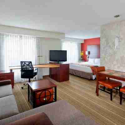 Residence Inn Lansing West Rooms