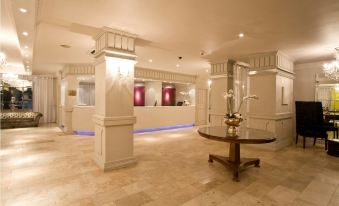 Manhattan Hotel