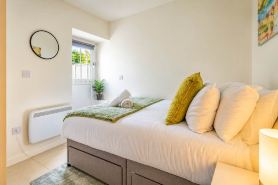 Modern 1Br Apartment, Minutes from Cardiff Centre