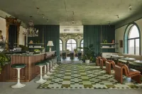 Hotel Genevieve - Pet friendly