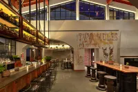 Texican Court, by Valencia Hotel Collection - bar