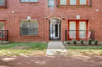 3-bedroom Modern apartment in downtown Bricktown with 24/7 gym and pool - 4 étoiles