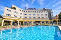 Hotel le Paddock - Pools