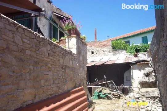 斯達克伊亞尼酒店