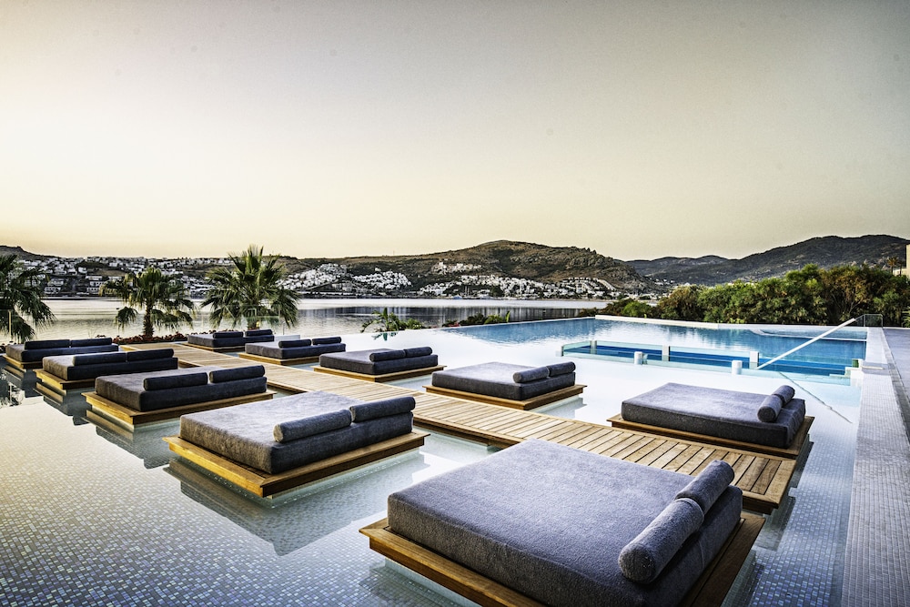 Cape Bodrum Luxury Hotel & Beach