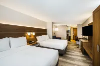 Holiday Inn Express & Suites Bellevue (Omaha Area) Hotels in Bellevue Second II