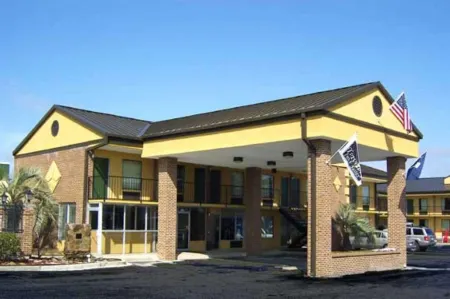 Travelers Inn & Suites