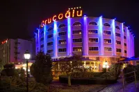 Afyon Orucoglu Thermal Resort - ที่มีสระว่ายน้ำ