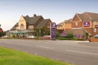 Rotherham East (M18/M1) Hotels near Clifton Park