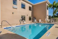 Quality Inn Zephyrhills-Dade City - Pool